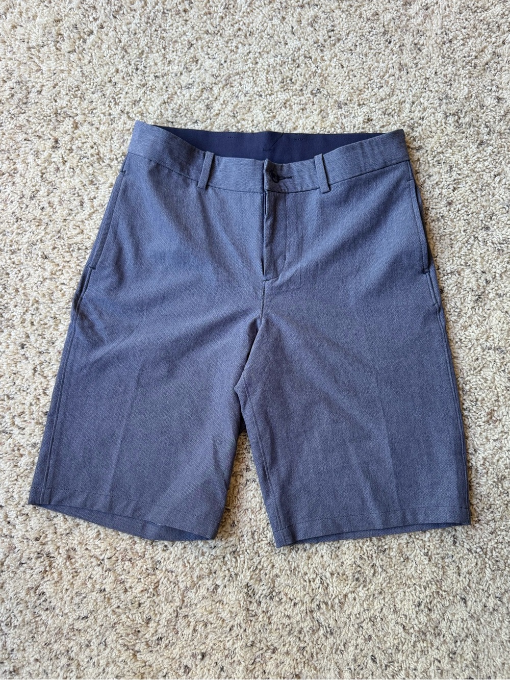 Youth Performance Heathered Navy golf Shorts, size L